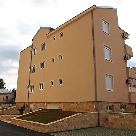 Apartment Nova *