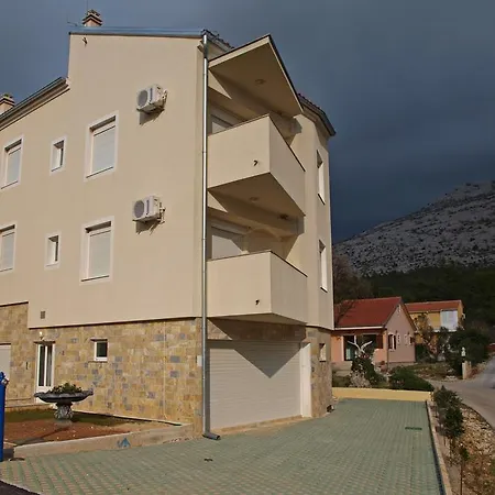 Nova Starigrad Paklenica